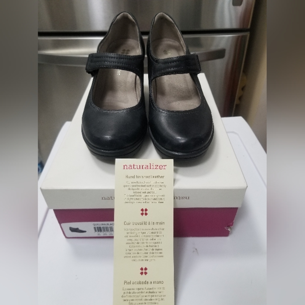 NATURALIZER Quillian Mary Jane Wedges - Black (Size 6.5 M)